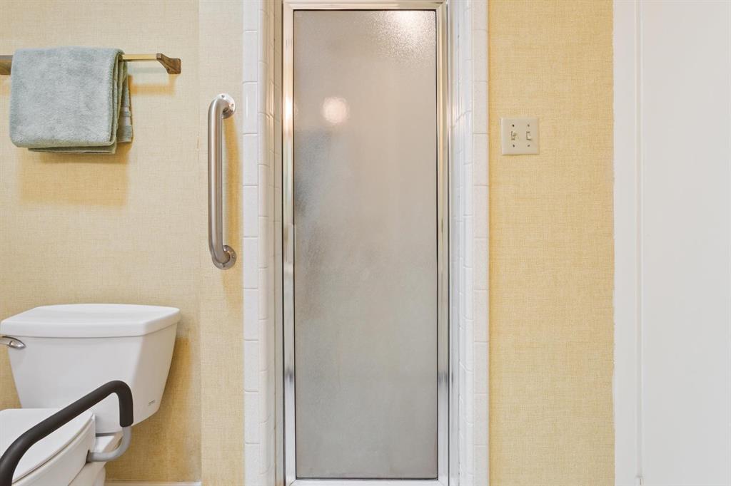 River Oaks Estates - Residential