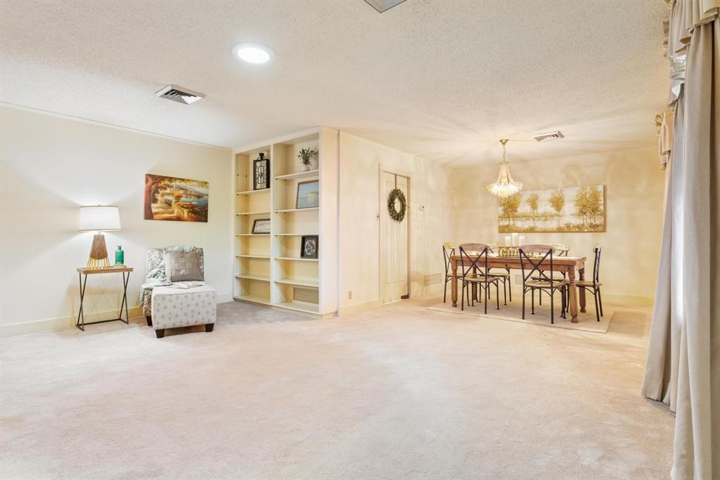 River Oaks Estates - Residential