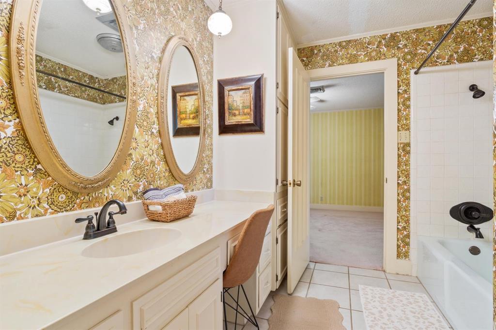 River Oaks Estates - Residential