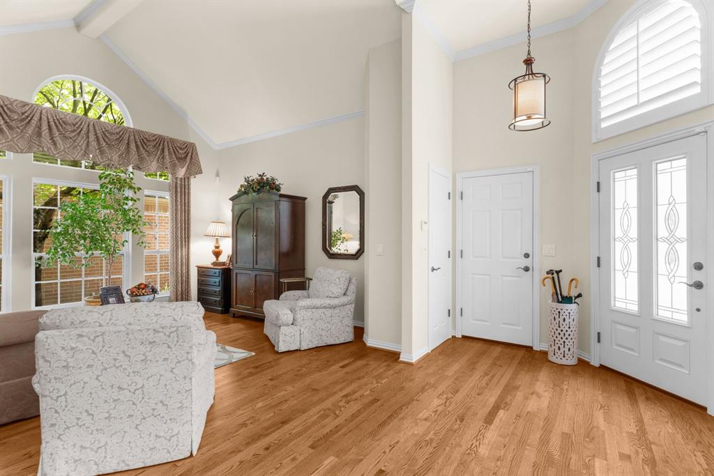 5808 Bridge Point Drive