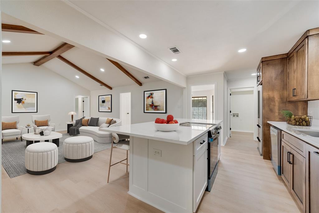 5813 Yacht Club Drive