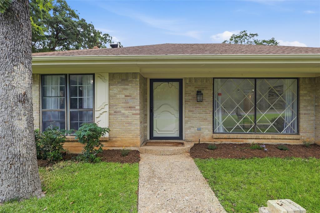 823 Ridgecrest Circle