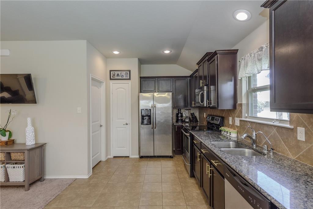 Cross Oak Ranch Ph 3 Tr - Residential Lease