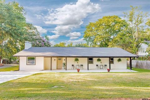 613 Northgate Drive Lindale TX 75771