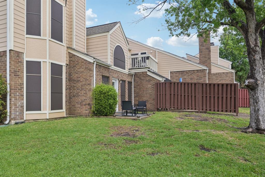 Barrington Court Condo - Residential