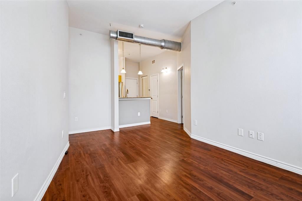 201 W Lancaster Avenue 212