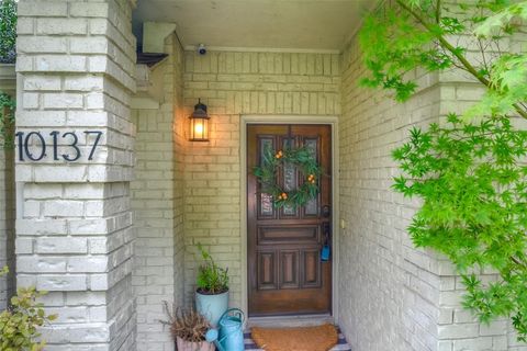 A home in Benbrook