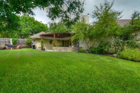 A home in Benbrook