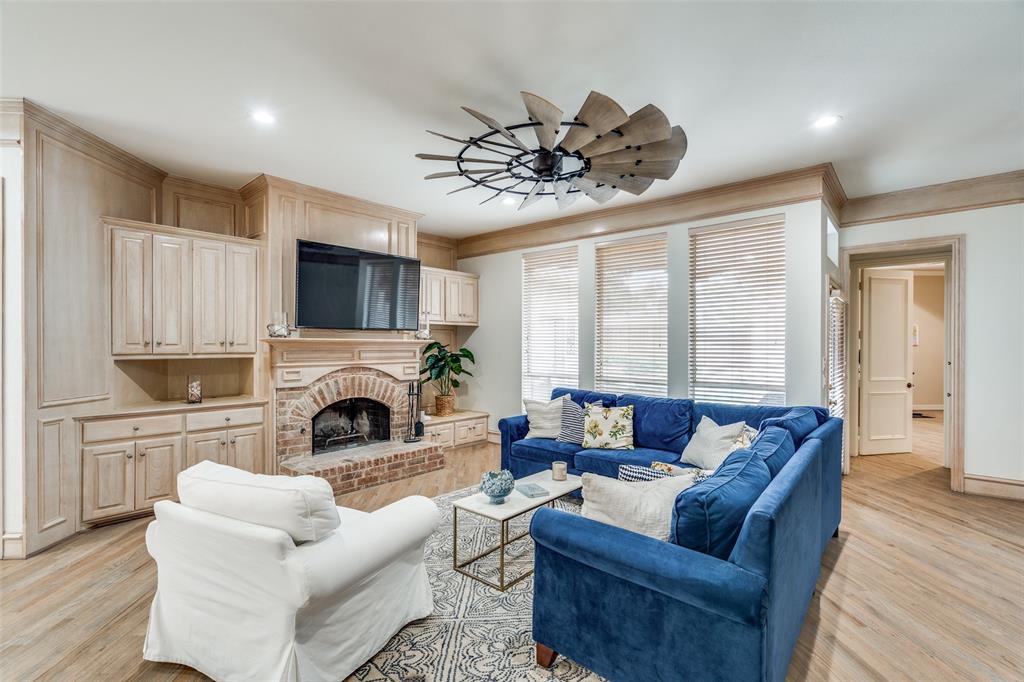 5709 Ridgehaven