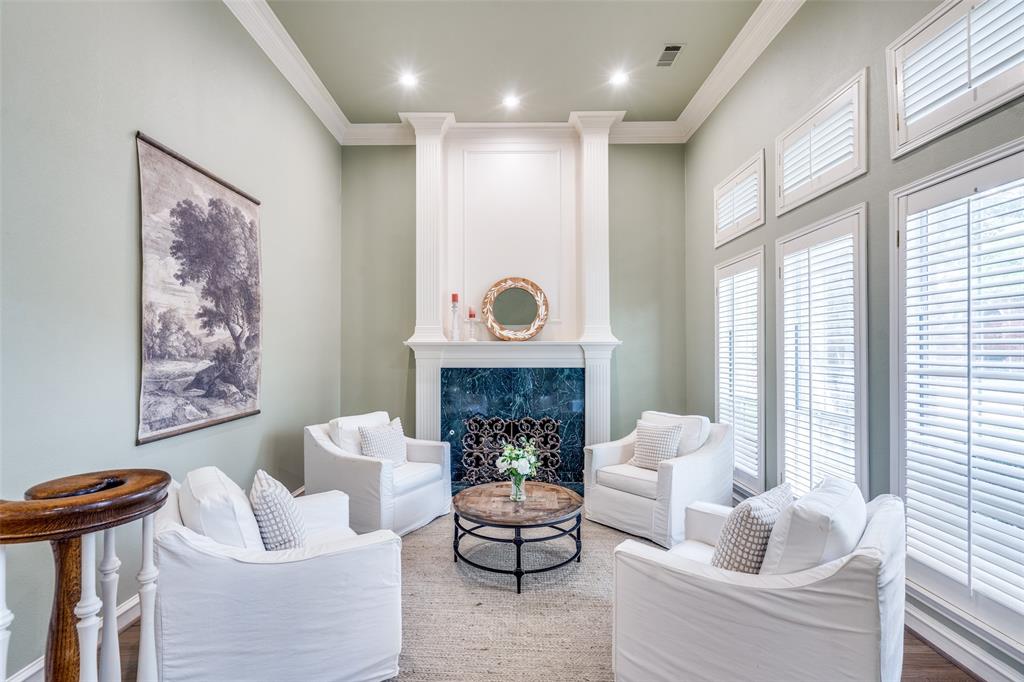 5709 Ridgehaven