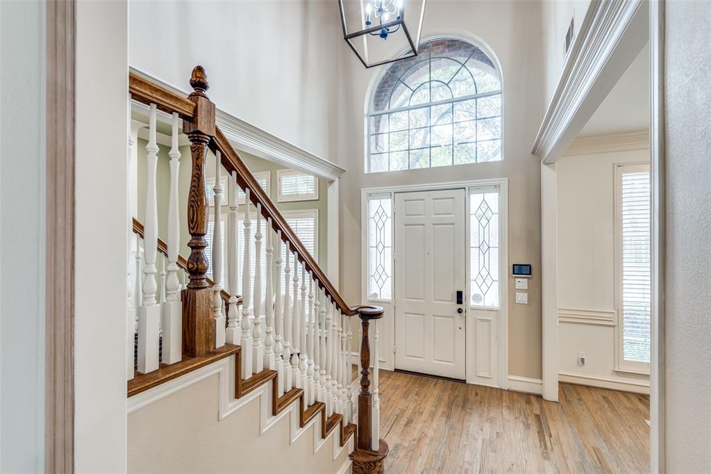 5709 Ridgehaven