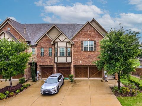 Photo of 532 Waterloo Drive, Lewisville, TX 75067 (MLS # 21250399)