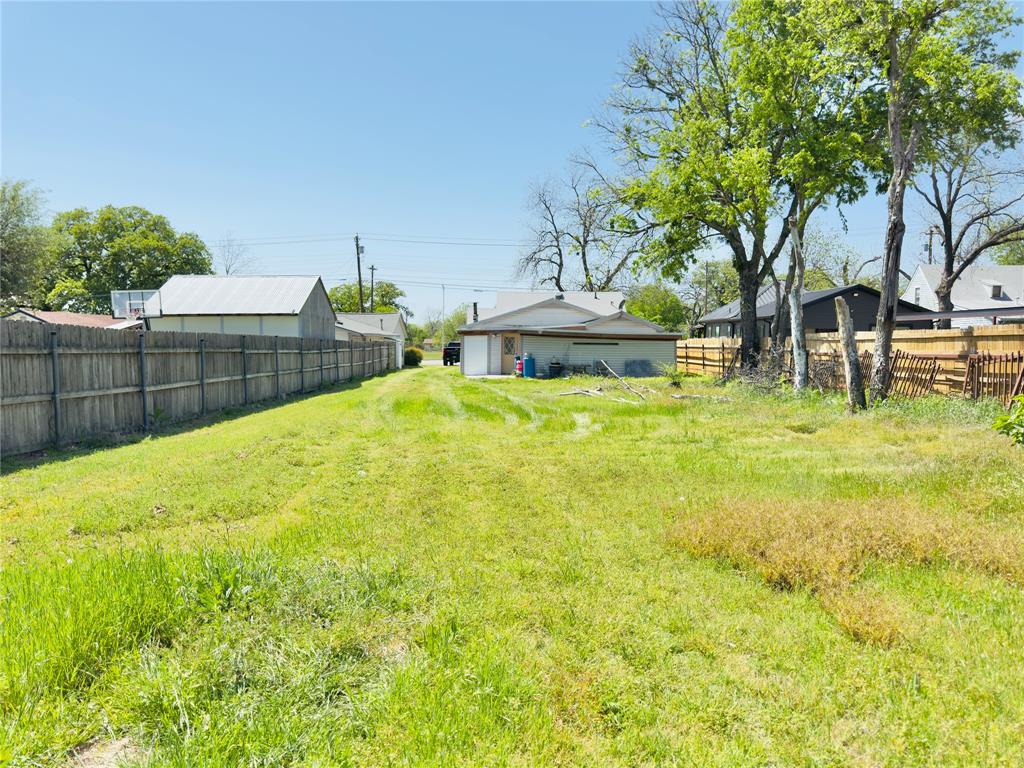 1406 N Main Street