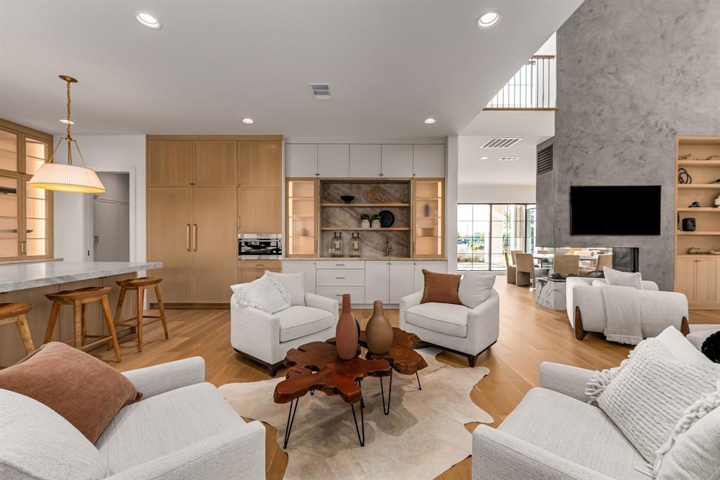 Walnut Hill Manor - Residential