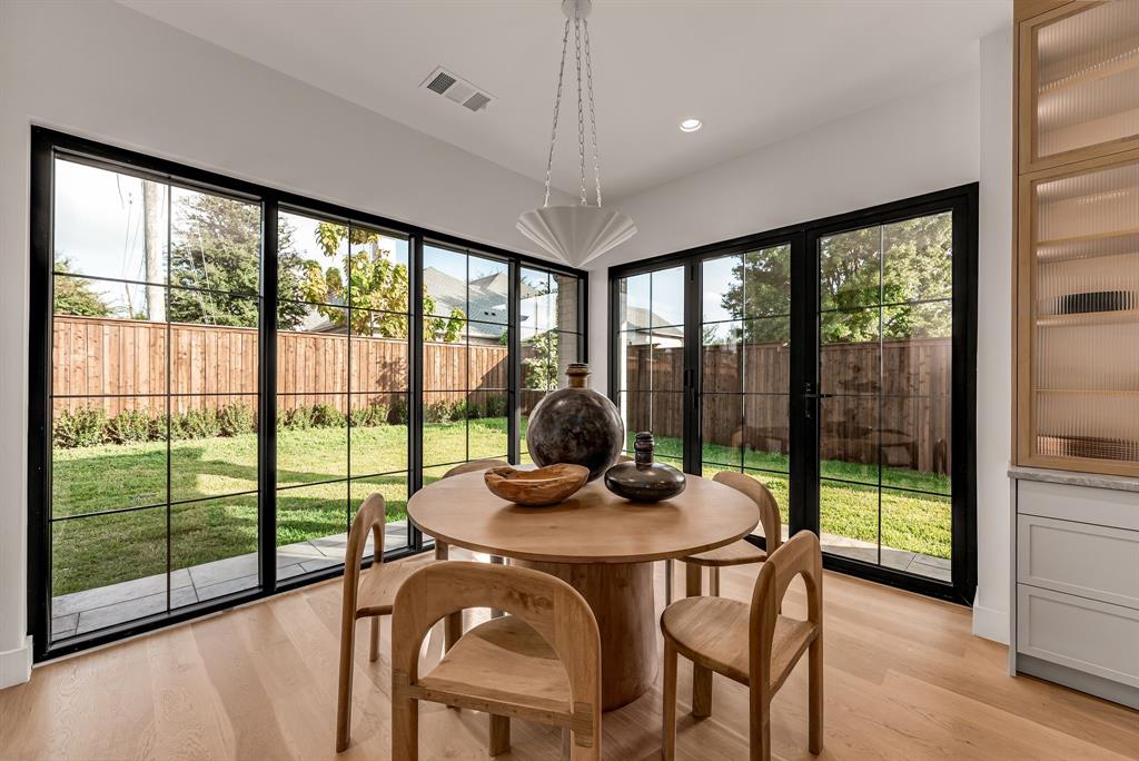 Walnut Hill Manor - Residential