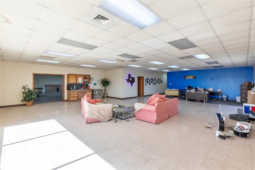 E HWY 80 - Commercial Sale