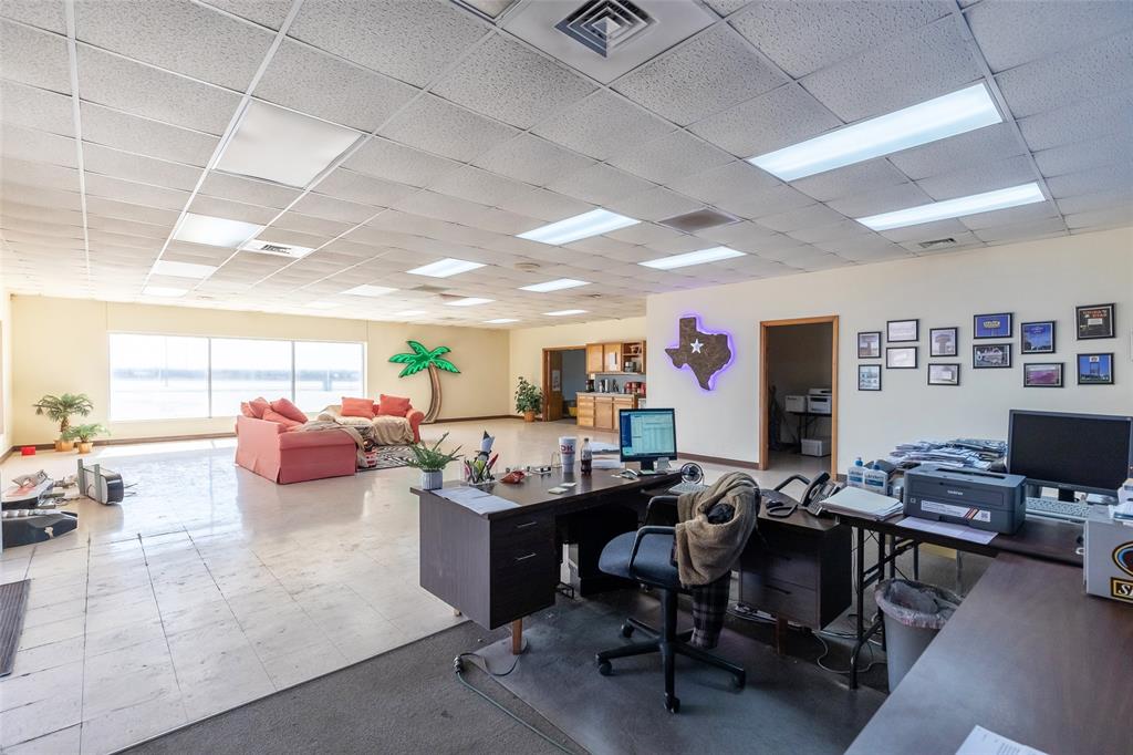 E HWY 80 - Commercial Sale