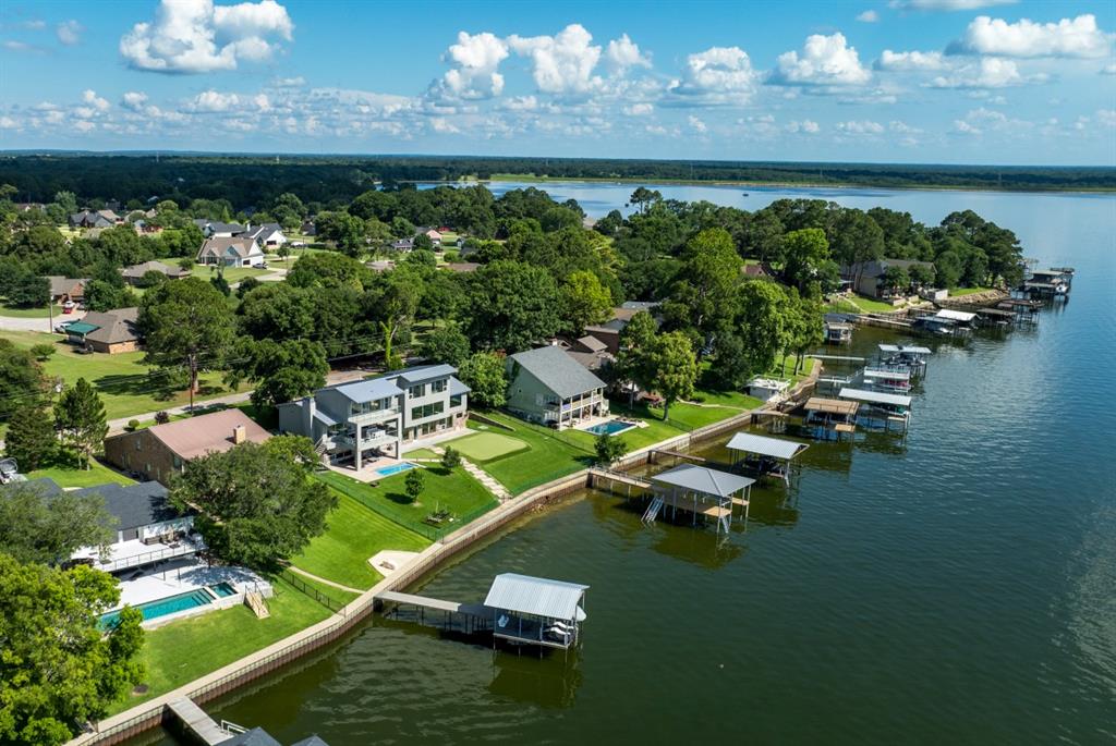 123 Shoreline Drive