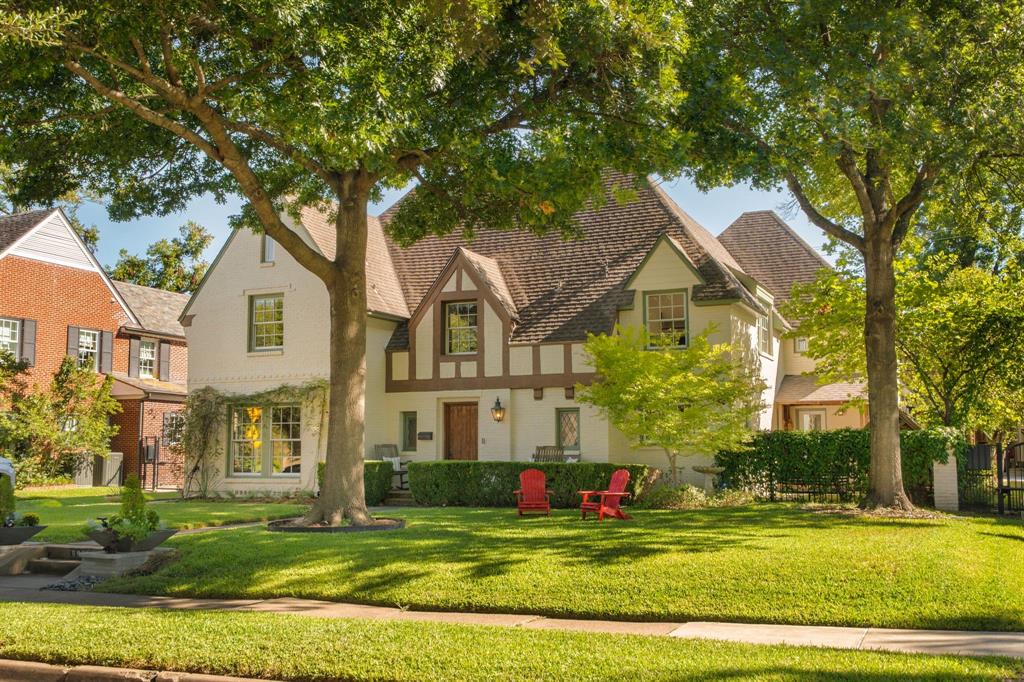 6826 Lakeshore Drive
