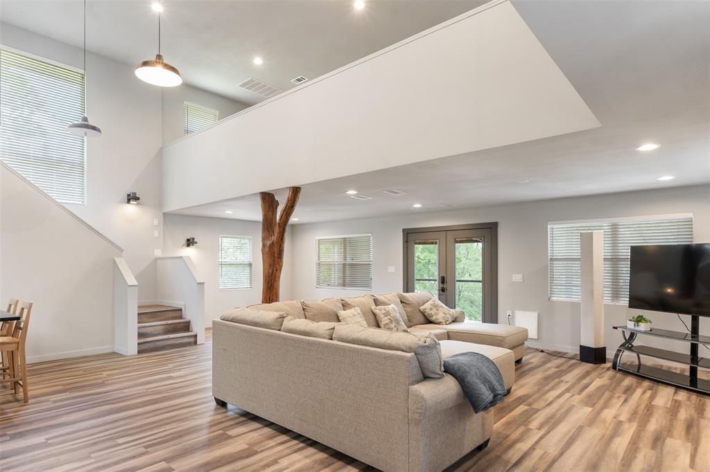 Westwood Beach 01 - Residential