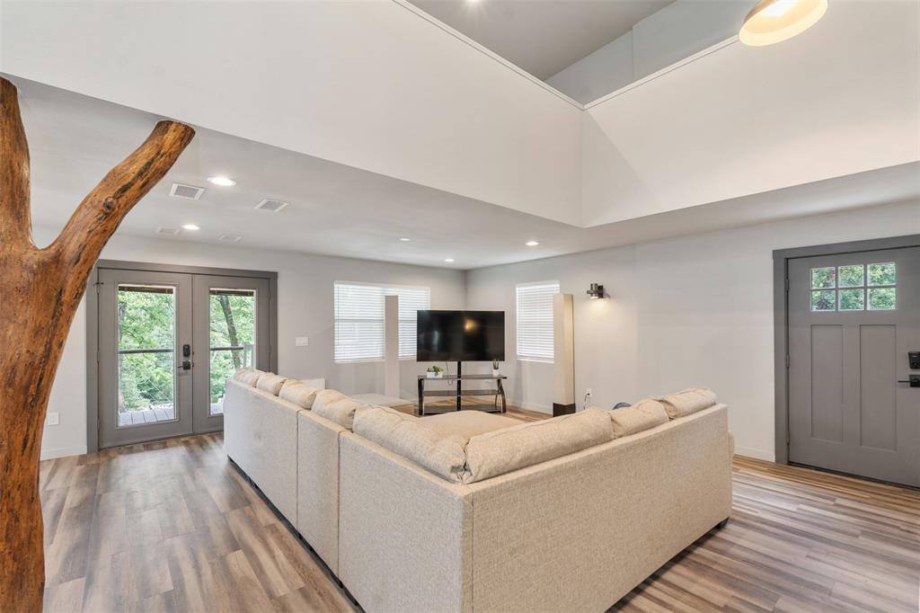 Westwood Beach 01 - Residential