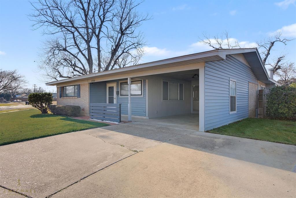 1705 Ray Avenue