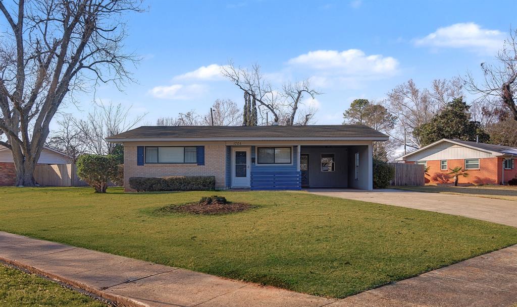 1705 Ray Avenue