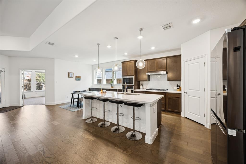 2004 Huntersridge Drive