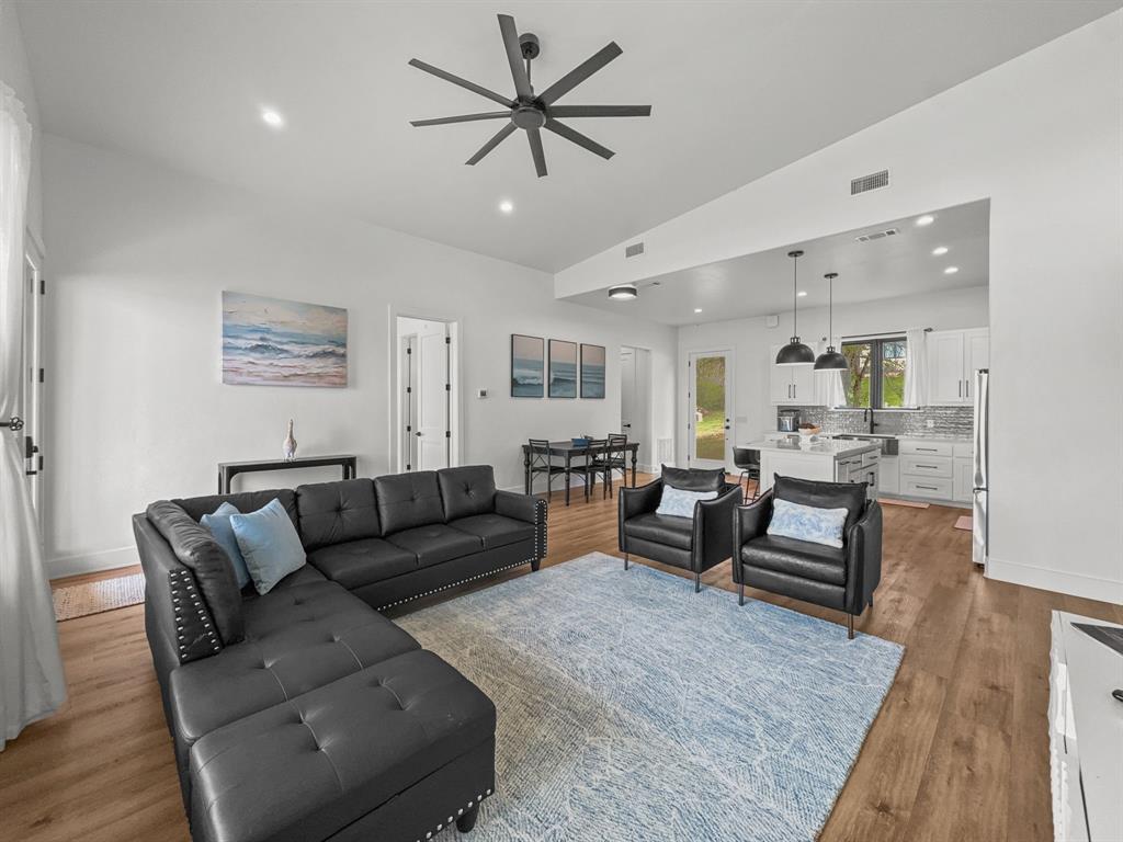 1782 FM 2951 4