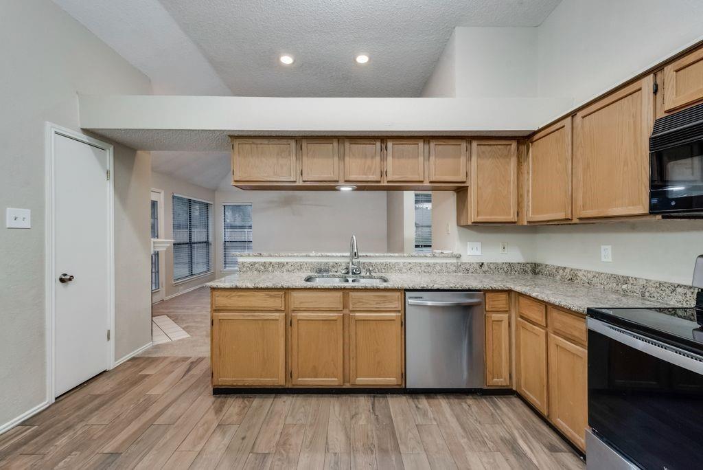 SHERWOOD - Residential Lease