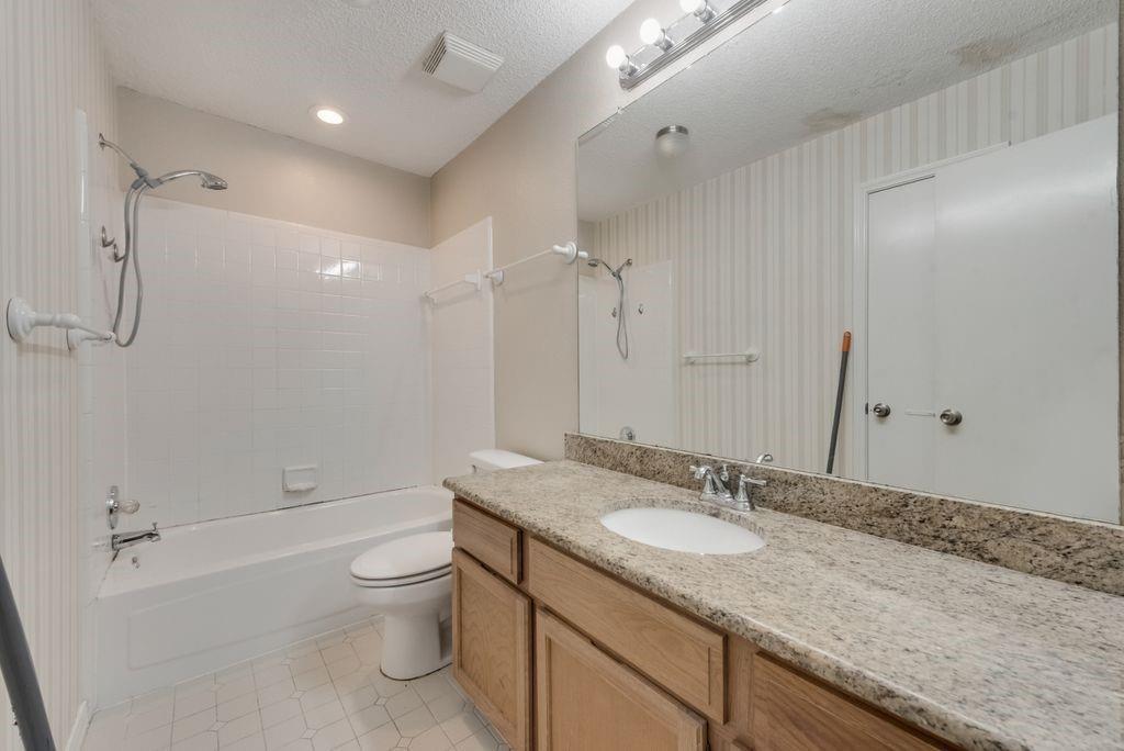 SHERWOOD - Residential Lease