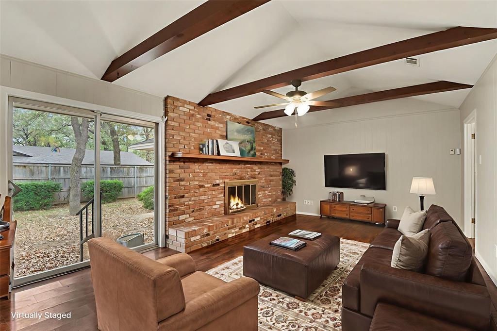 709 W Pleasantview Drive