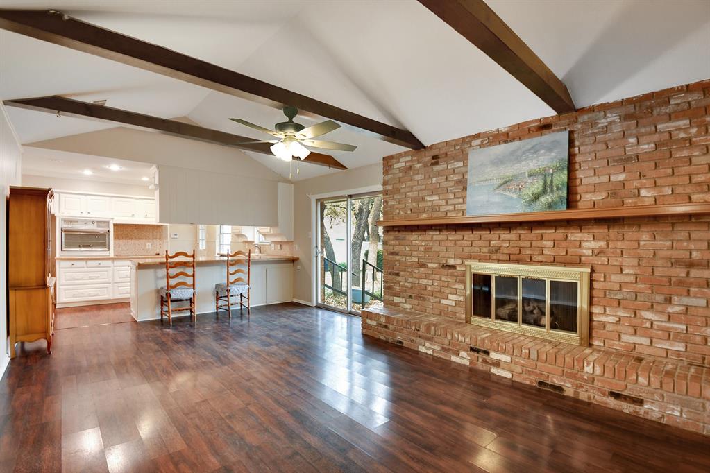 709 W Pleasantview Drive