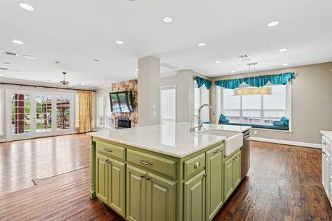 Tiny photo for 1705 Cottonwood Valley Circle S, Irving, TX 75038 (MLS # 21050791)