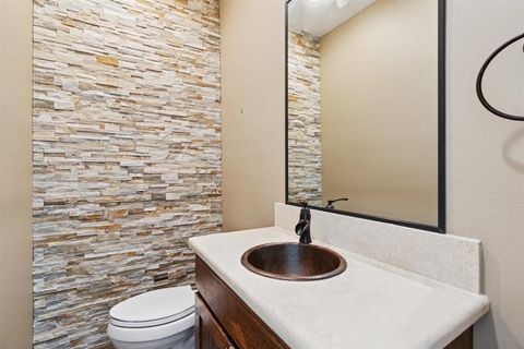 Tiny photo for 1705 Cottonwood Valley Circle S, Irving, TX 75038 (MLS # 21050791)