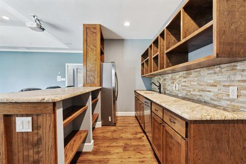 Tiny photo for 1705 Cottonwood Valley Circle S, Irving, TX 75038 (MLS # 21050791)