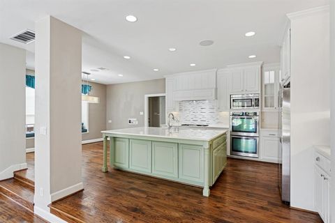 Tiny photo for 1705 Cottonwood Valley Circle S, Irving, TX 75038 (MLS # 21050791)