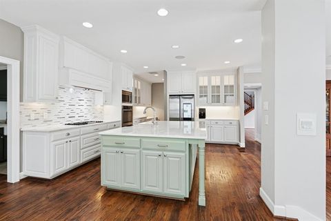 Tiny photo for 1705 Cottonwood Valley Circle S, Irving, TX 75038 (MLS # 21050791)