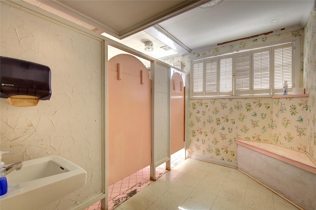 Original town - Commercial Sale