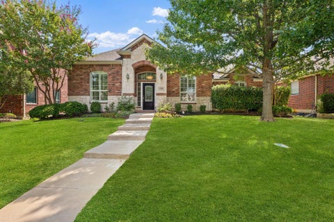 Photo of 7209 Royal Glen Trail, McKinney, TX 75072 (MLS # 21391106)
