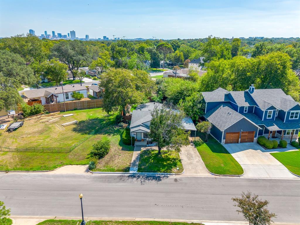 3817 Oaklawn Drive