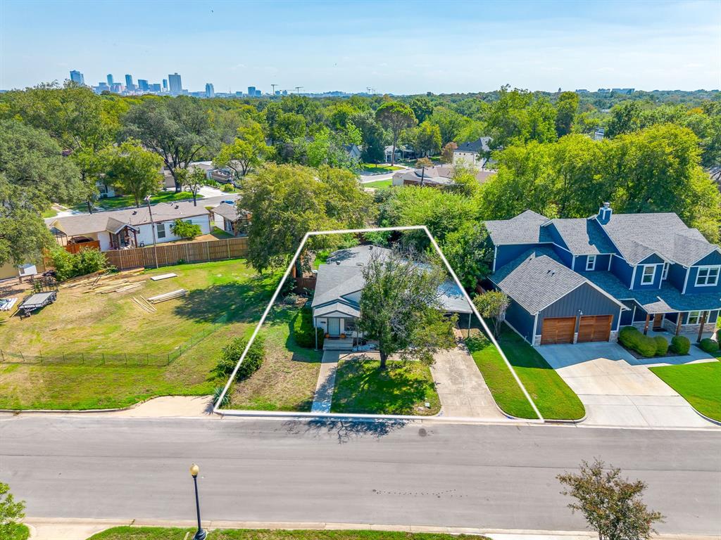 3817 Oaklawn Drive