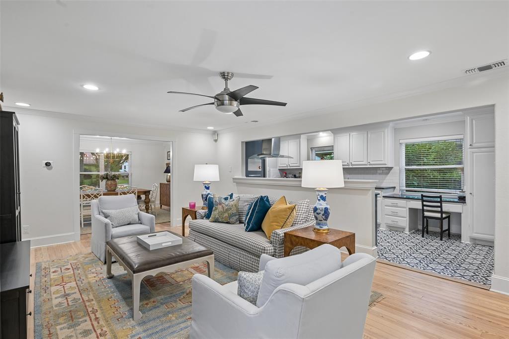 328 Oakcrest Drive
