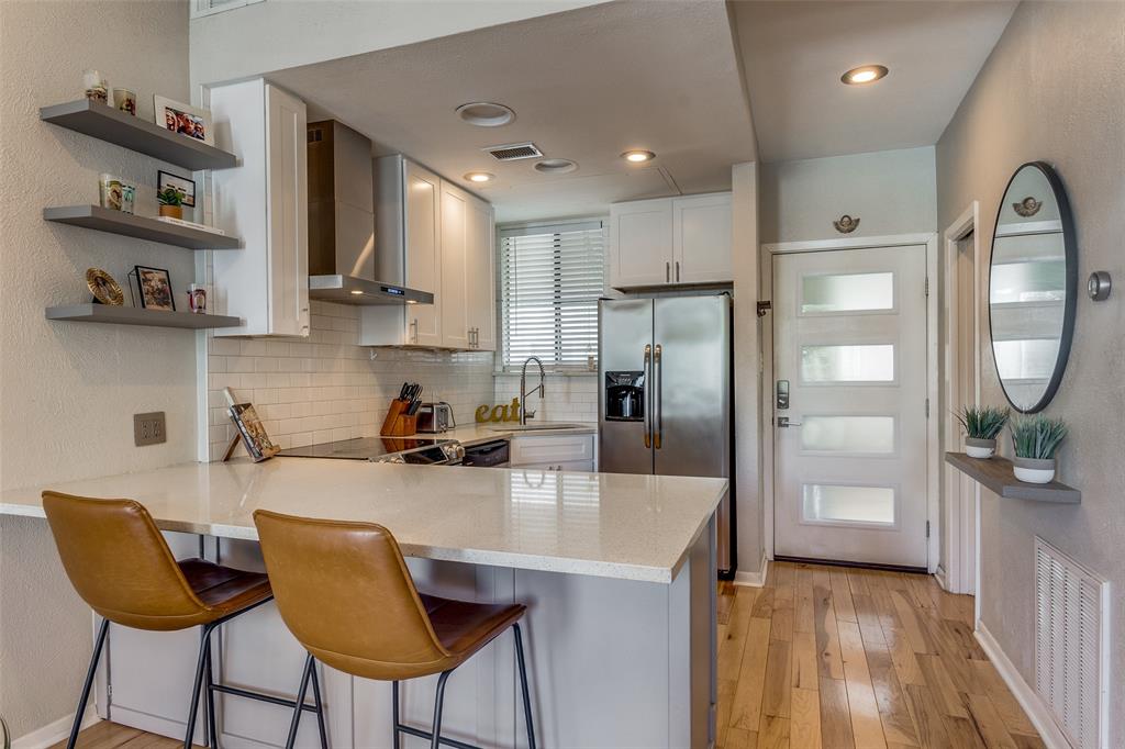 Throckmorton Condo 3907 - Residential