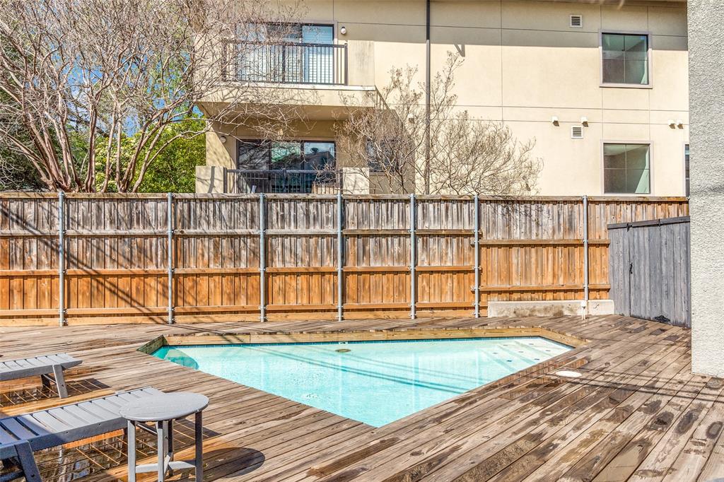 Throckmorton Condo 3907 - Residential