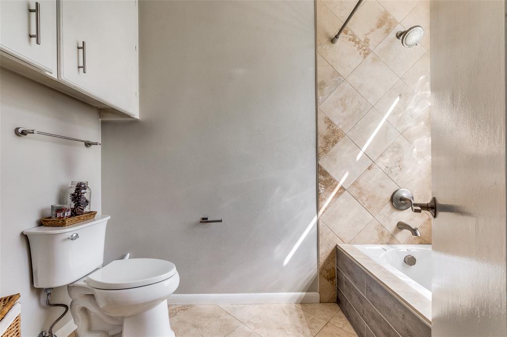 Throckmorton Condo 3907 - Residential