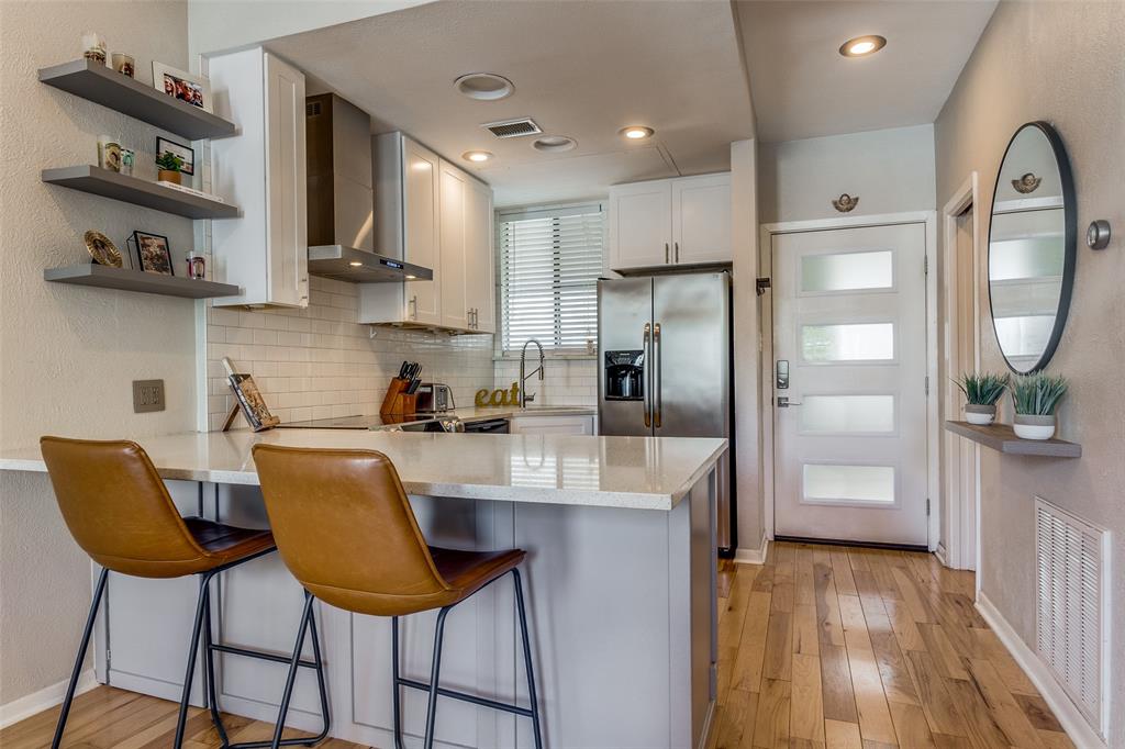 Throckmorton Condo 3907 - Residential