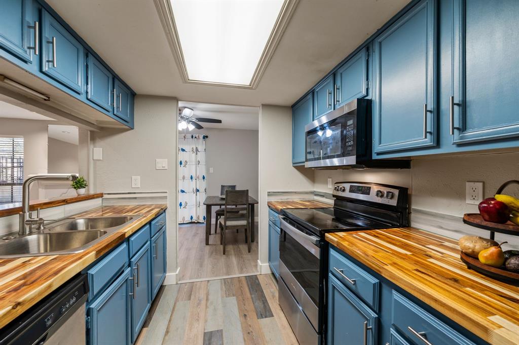 Springtree Crossing Condos - Residential