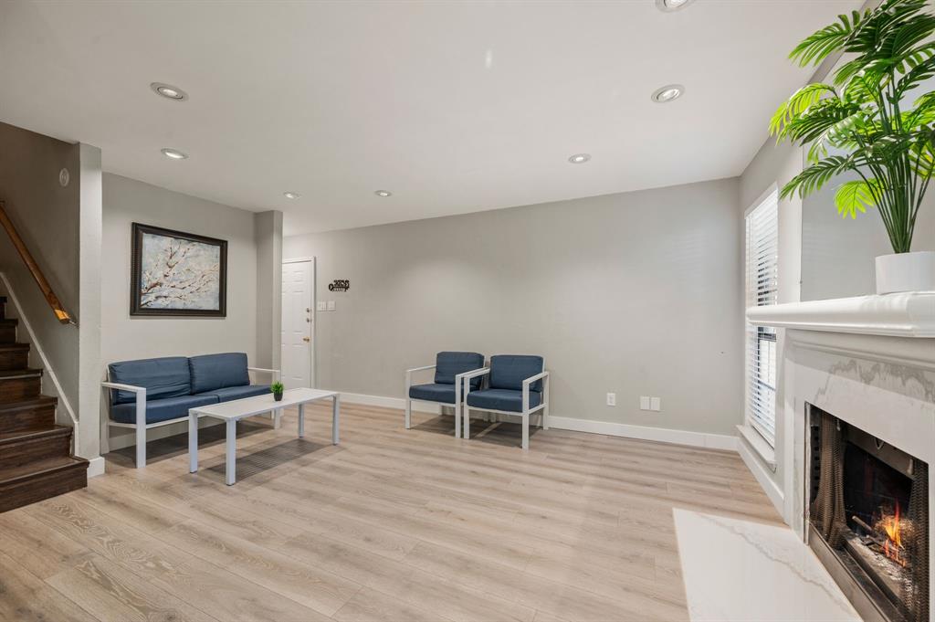 Springtree Crossing Condos - Residential