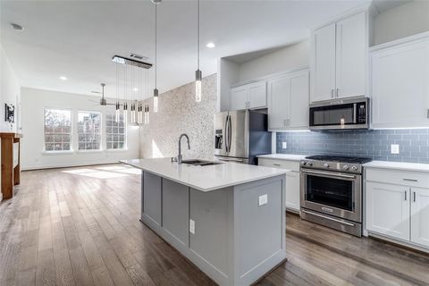 5015 Meridian Lane 1102 Addison TX 75001